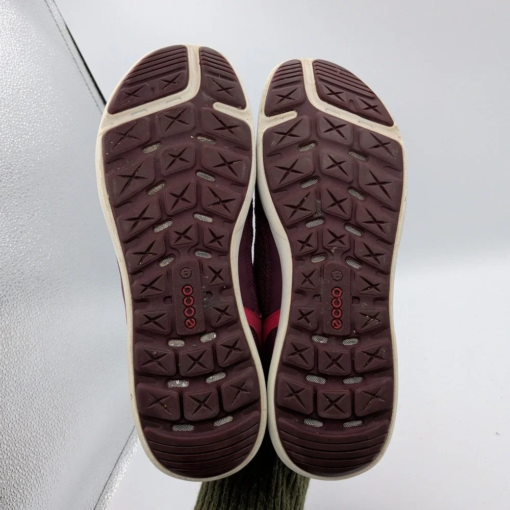 ECCO Aqua Sport Amphibia Shoes Womens 10 10.5 41 Burgundy Mesh Gorpcore Sneakers